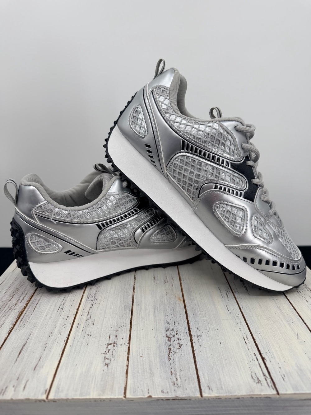 Vintage Havana Apollo Silver Sneakers